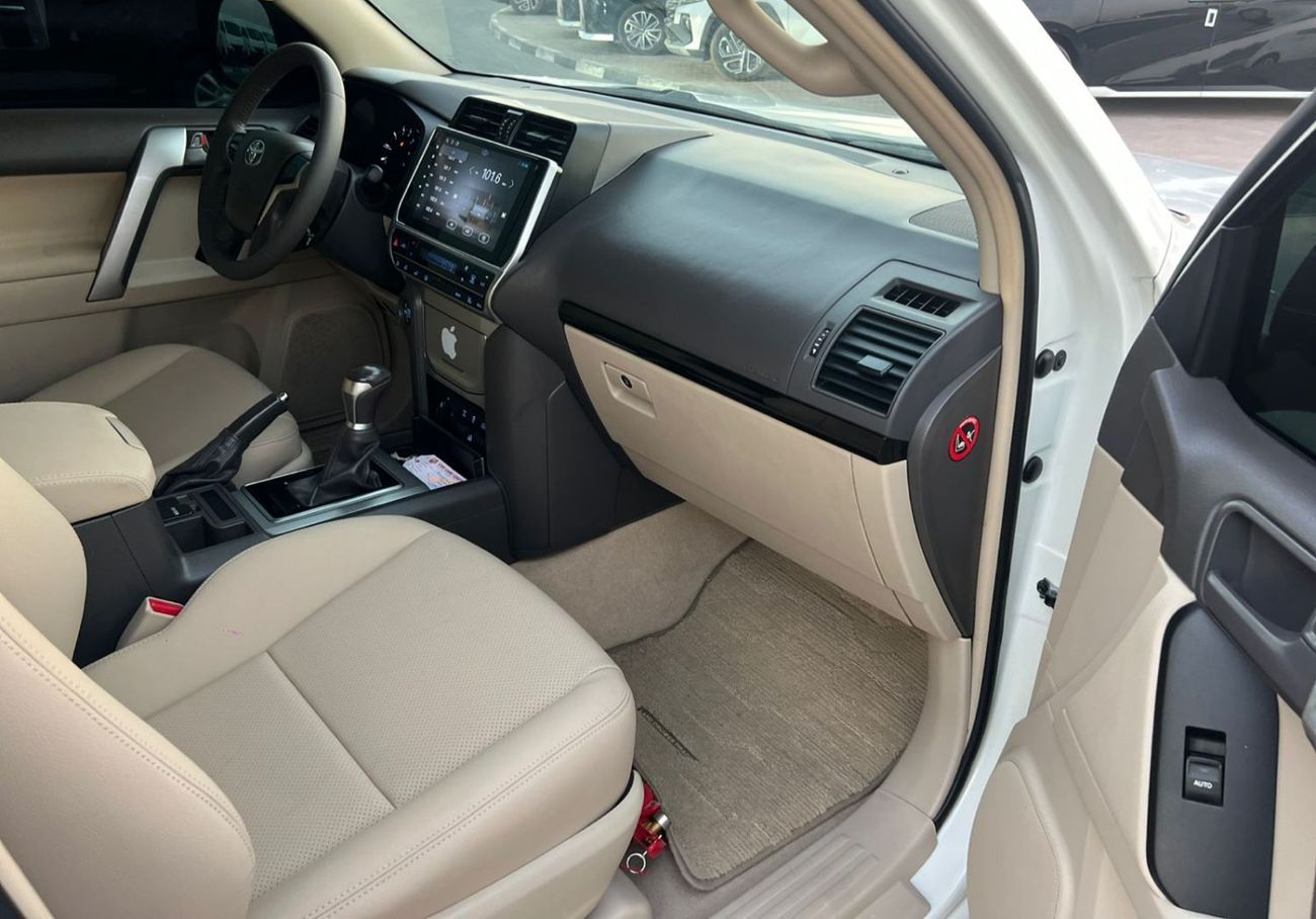 تويوتا برادو 2019 TXL 4.0L V6 - AWD 4x4 - Electric Seat - Rear CAM & Sensors - Cool Box -