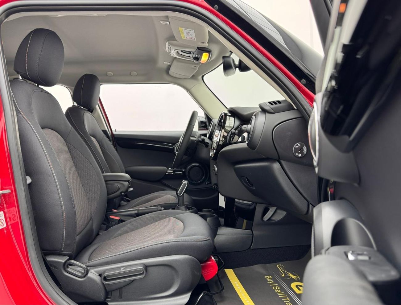 ميني كوبر Std 1.5L (5 Seater)