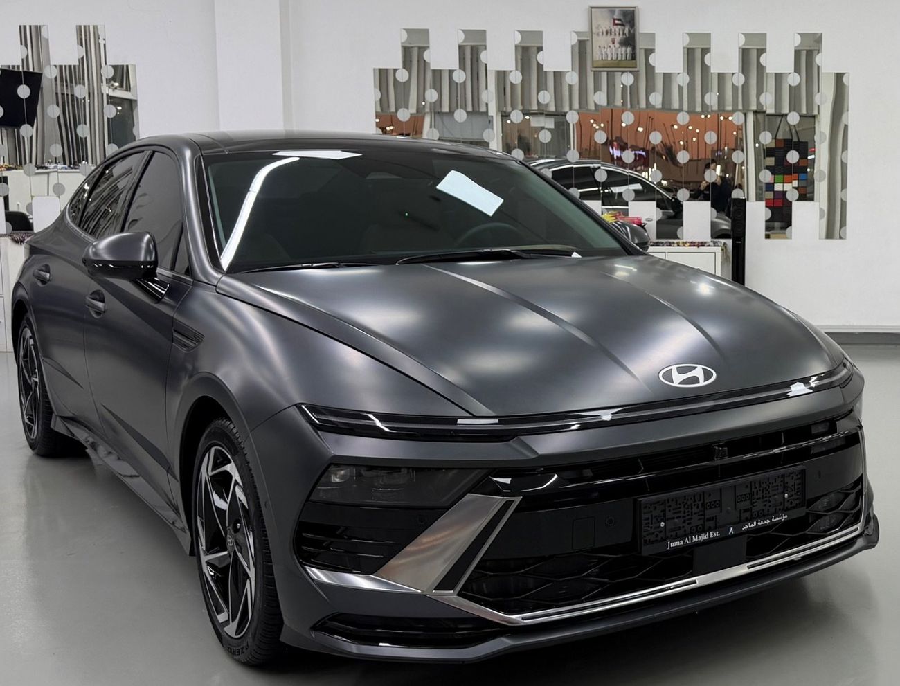 Hyundai Sonata Full option 2.5L GCC .. Brand New Condition .. Top Range .. Low Milegea