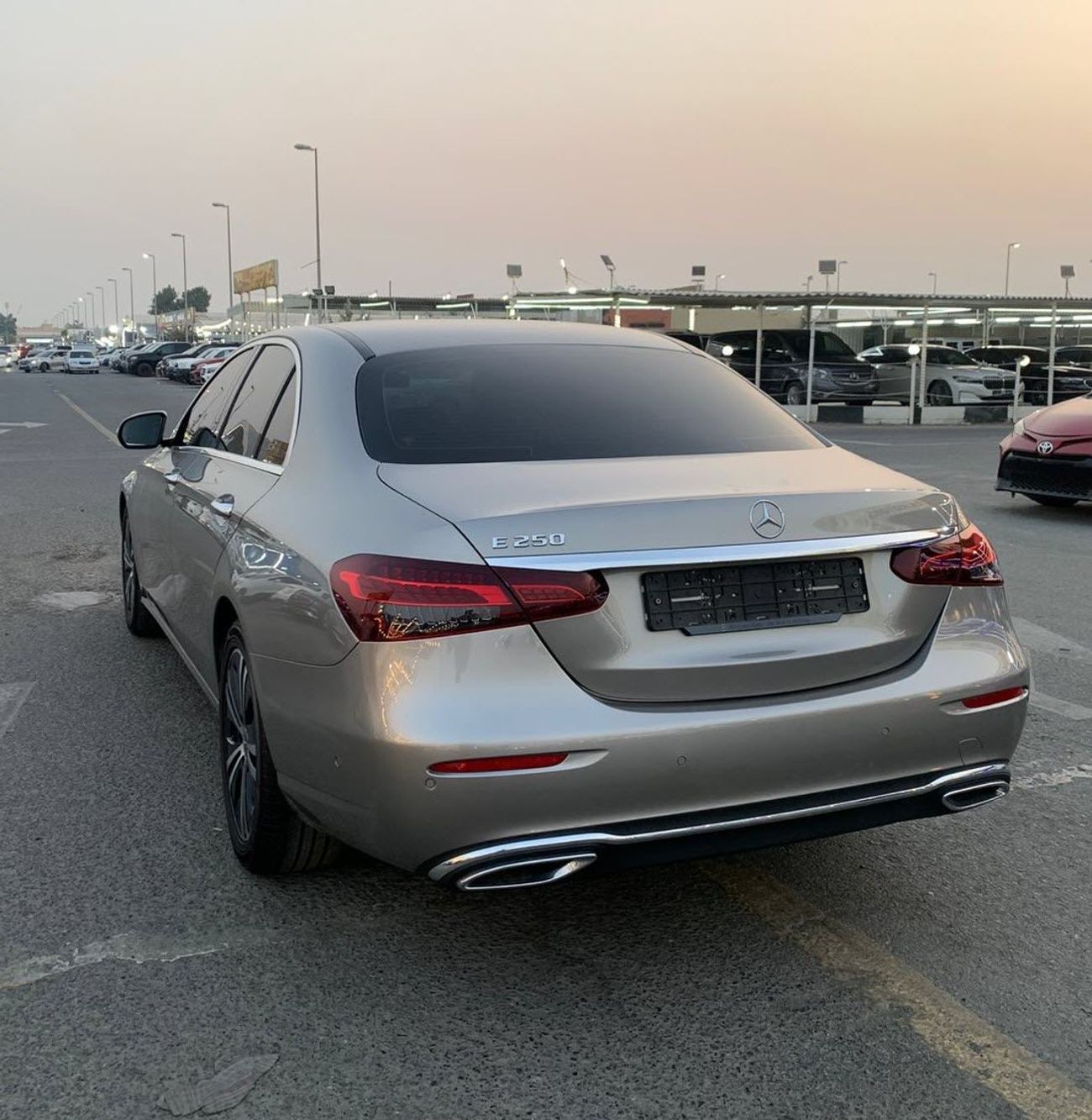 Mercedes-Benz E 250 Mercedes-Benz E250 V4 2.0L Model 2022 Price:150.000AED  Mileage:67.000 Km  Specifications: KORIAN Co