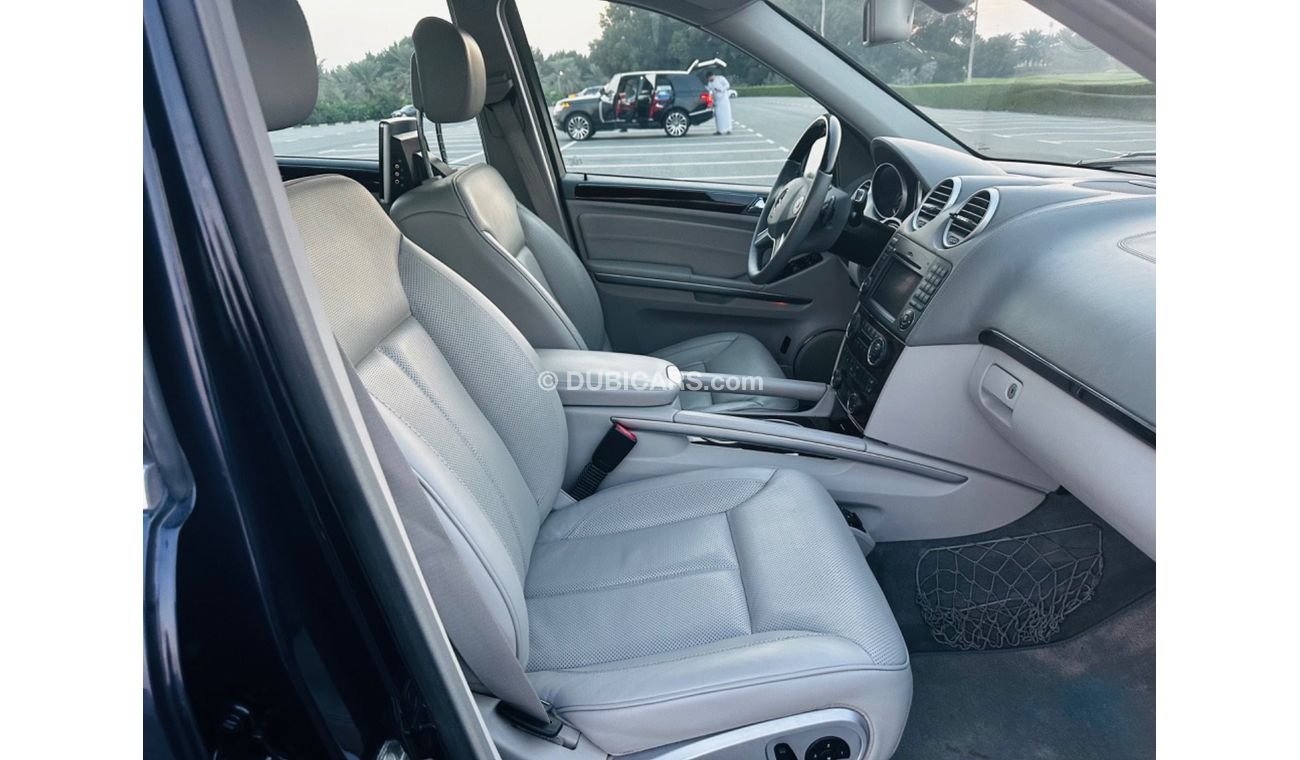 مرسيدس بنز GL 500 موديل 2012 خليجي فل مواصفات بانوراما ومثبت سرعه وتحكم كهربي كامل وبانوراما وكراسي جلد