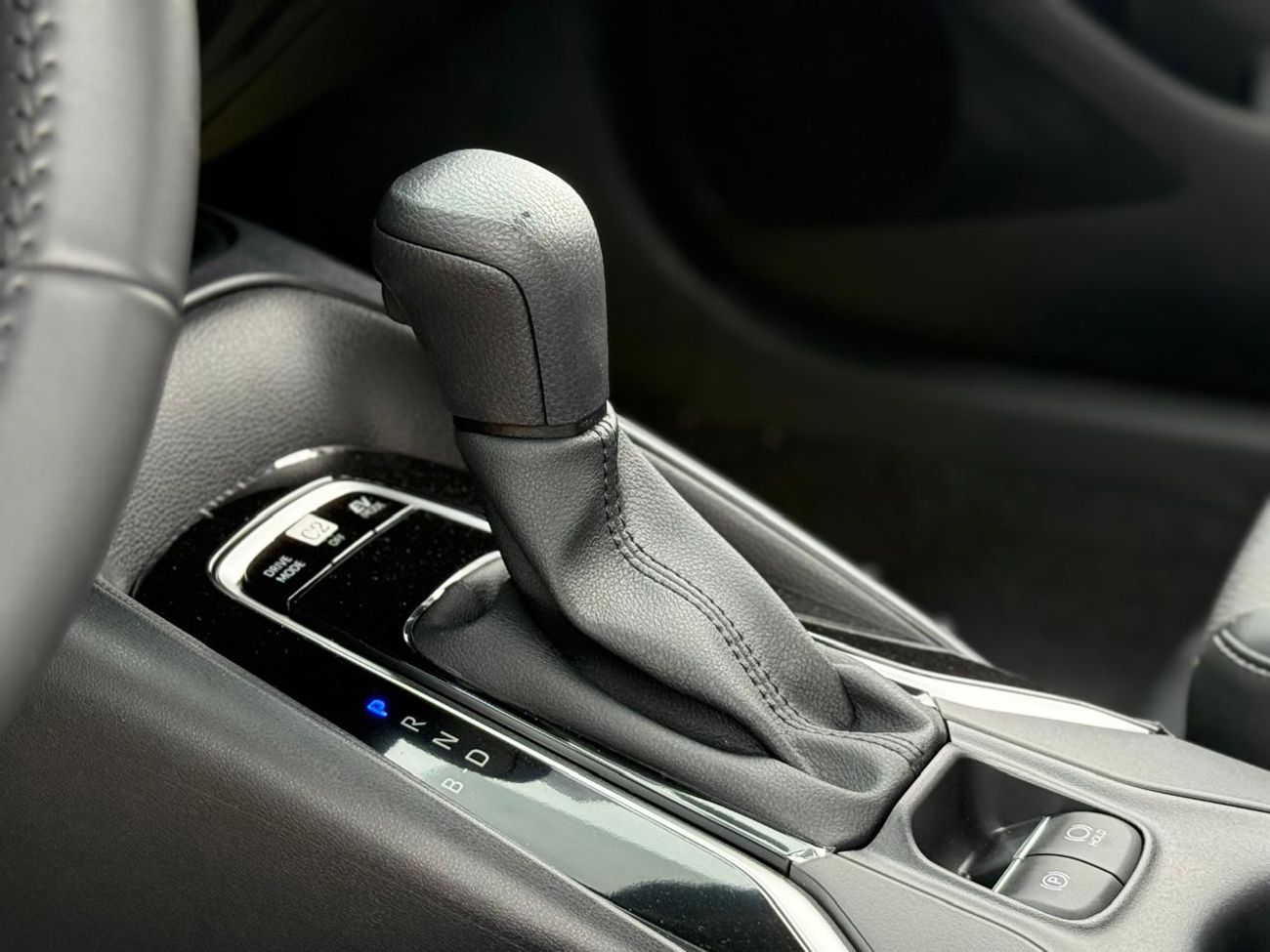 تويوتا كورولا اعلي فئة 1.8 هايبرد