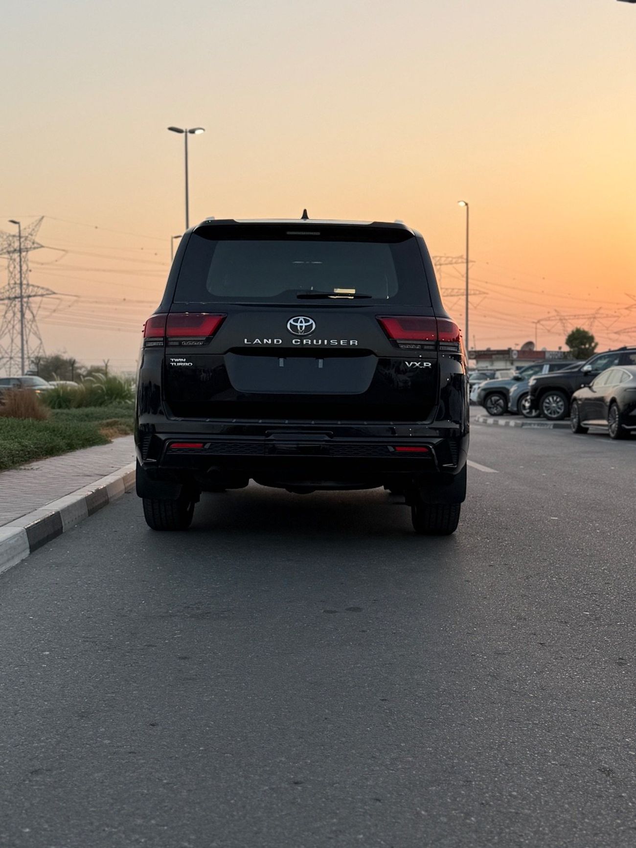 تويوتا لاند كروزر VXR 3.5L