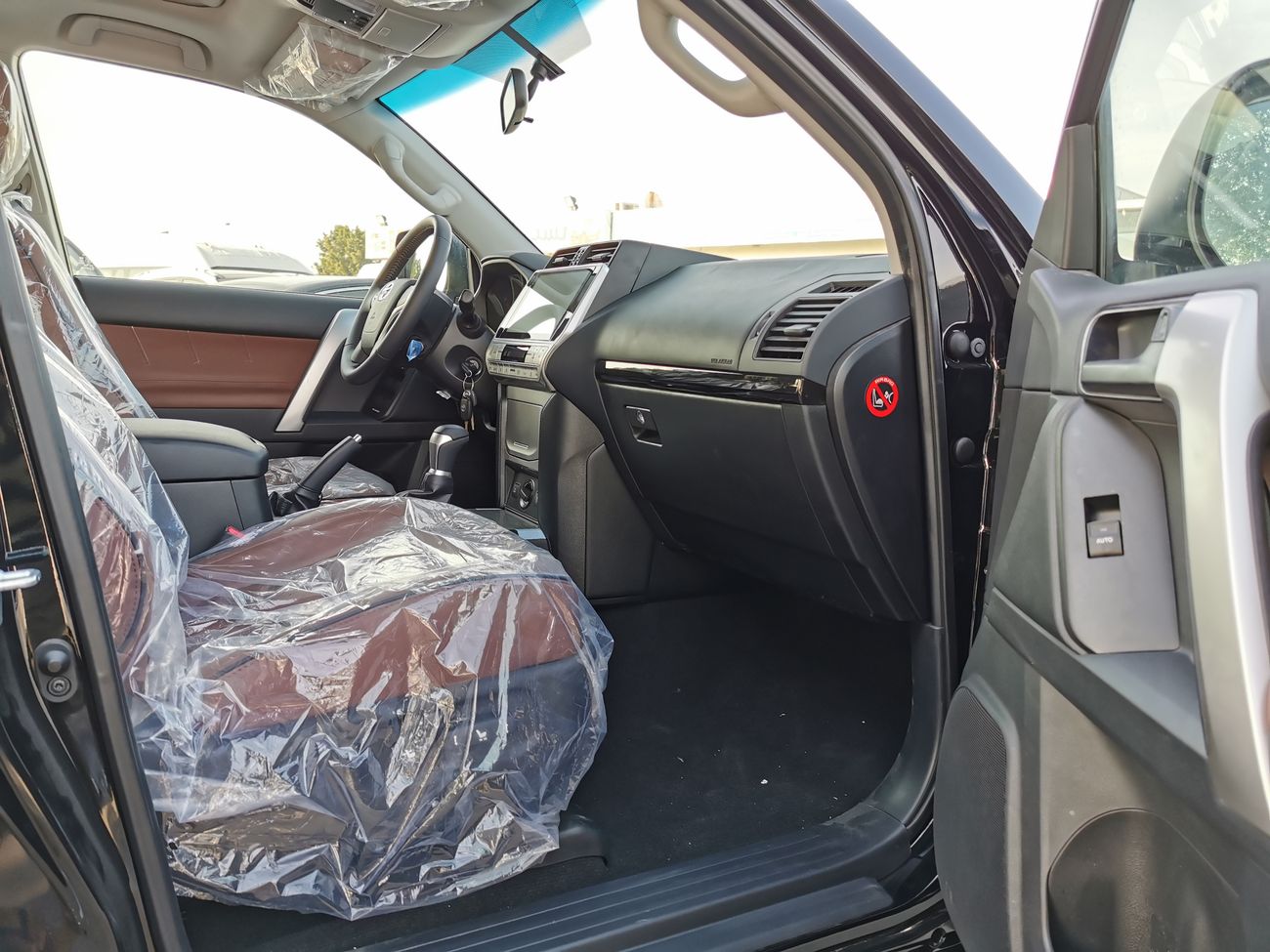 Toyota Prado 2.7L PETROL, 18" RIMS, DVD + CAMERA, POWER SEATS, SUNROOF, COOL BOX (CODE # TPB2020)