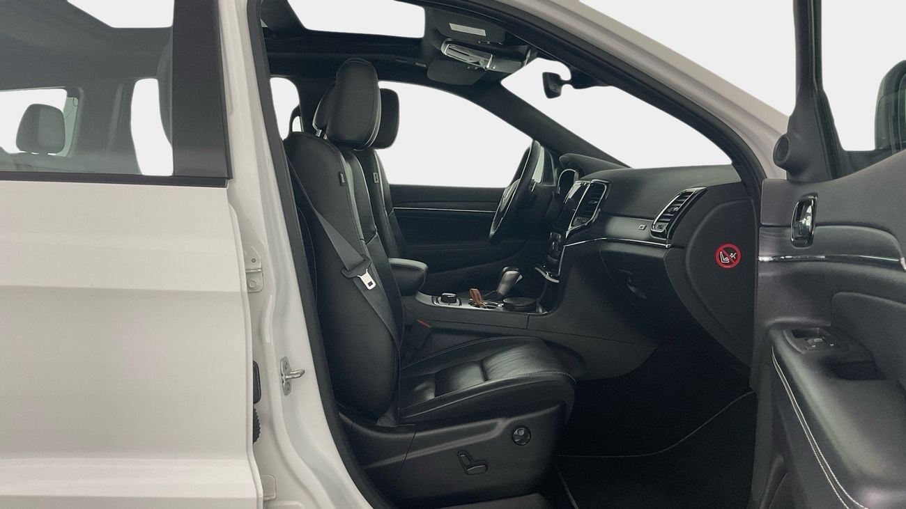 جيب جراند شيروكي 3.6 80TH ANNIVERSARY 4WD AUTO | شامل الضمان | 0 ﺪﻔﻋﺓ ﺃﻮﻟﻯ