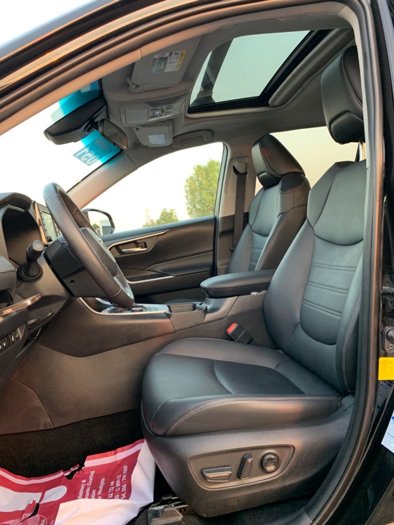 Toyota RAV4 2021 TOYOTA RAV4 XLE HYBRID