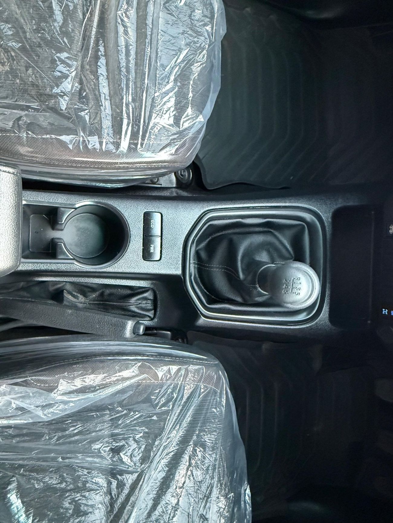 Toyota Hilux SR5 Right Hand Drive