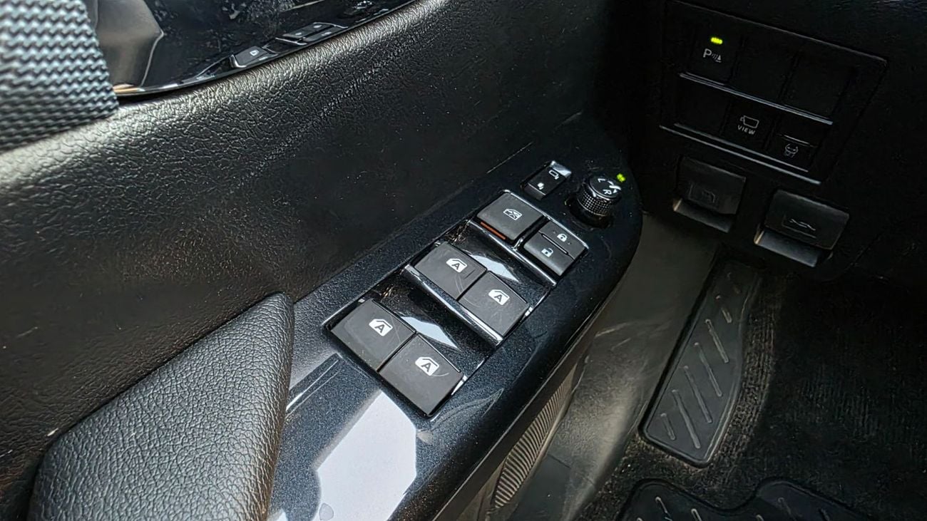 Toyota Hilux 2026 TOYOTA GR 4.0L GASOLINE (OMAN SPECS) WHITE