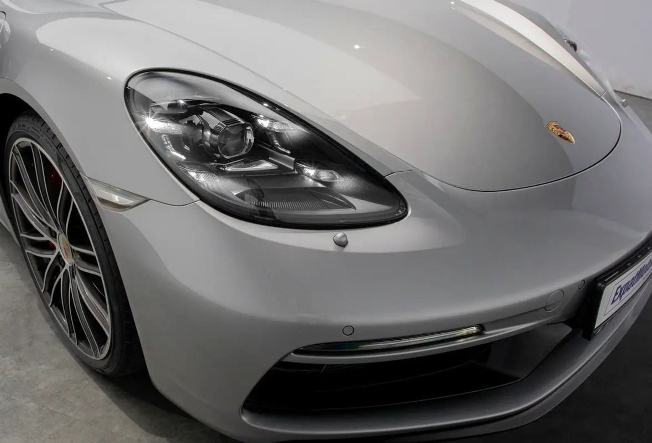 Porsche 718 Cayman GTS • Sport Chrono • FSH • GCC Spec