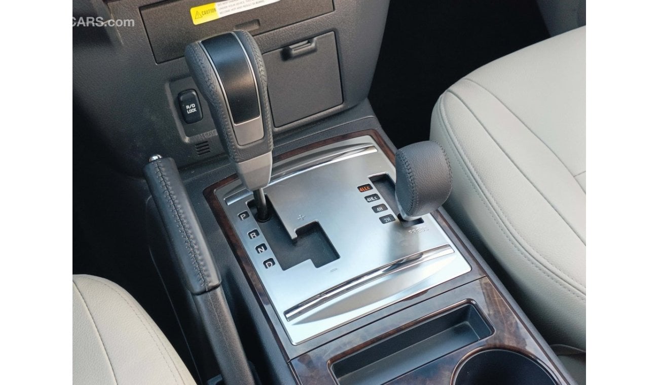 ميتسوبيشي باجيرو 3.8L Petrol, Black Edition / Full Option / 2 Power Seats with Leather (CODE 7855)