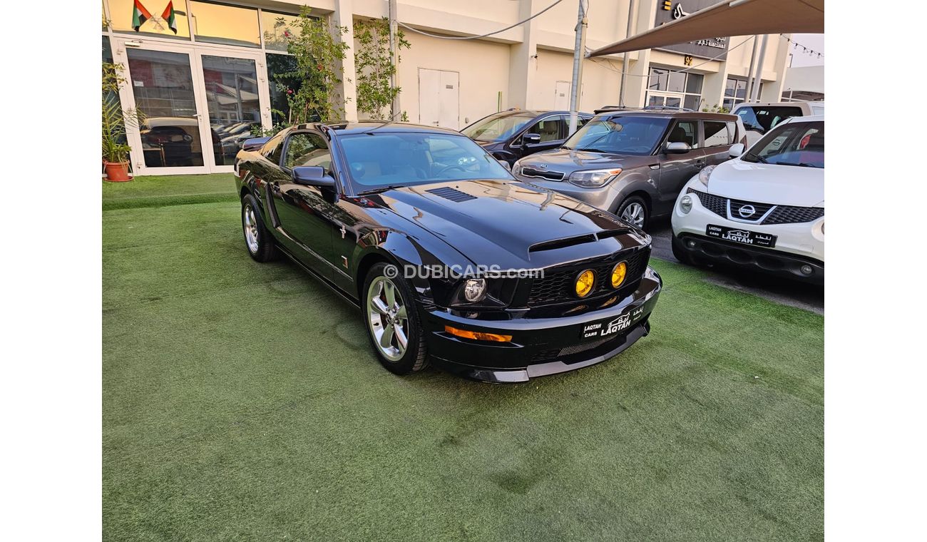 فورد موستانج خليجى  GT موديل 2007 كوبيه شاشة اندرويد كاميرا خلفية حساسات مثبت سرعة تحكم بحالة ممتازة