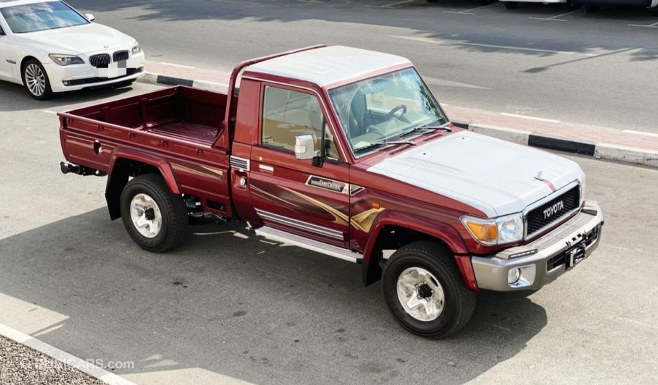 تويوتا لاند كروزر بيك آب تويوتا لاند كروزر بيك آب 79 Single Cabin Pickup LX-V V6 4.0L Petrol 4WD MT