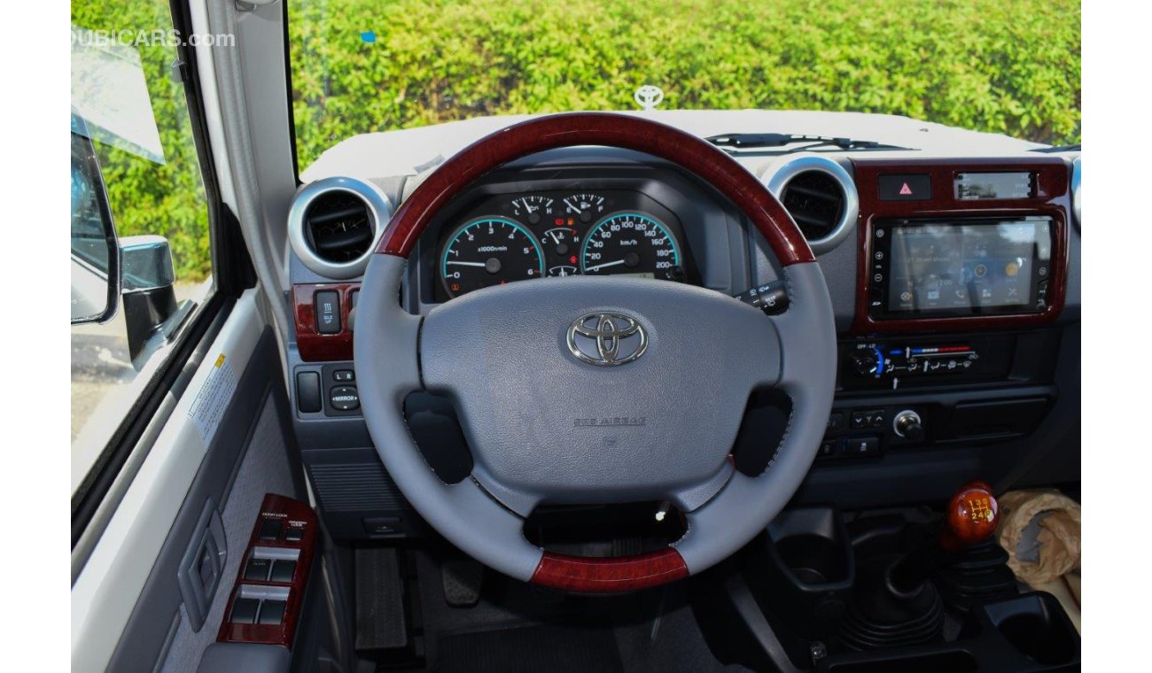 Toyota Land Cruiser Hard Top 76 LX LIMITED V8 4.5L TURBO DIESEL 4WD 5 SEAT MANUAL TRANSMISION