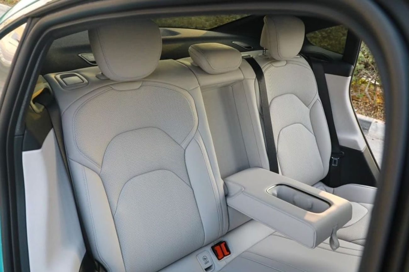 Xiaomi SU7 2024 XIAOMI SU7 PRO - Blue inside Grey