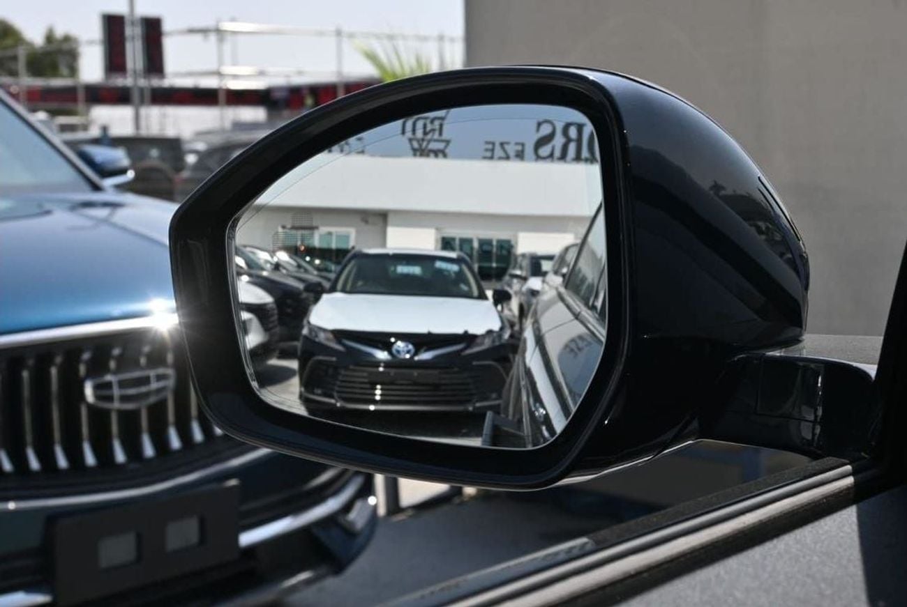 لاند روفر رينج روفر فيلار R-DYNAMIC SE Land Rover Range Rover Velar, R Dynamic SE 2.0L Turbo AWD, Model 2025, Color Santorini 