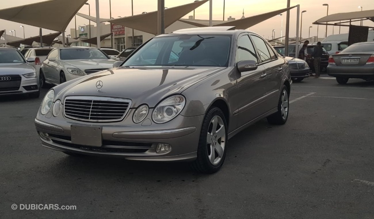 مرسيدس بنز E 500 موديل 2005  وارد اليابان حاله ممتازه من الداخل والخارج فل مواصفات فتحه سقف وكراسي جلد ومثبت سرعه وتح