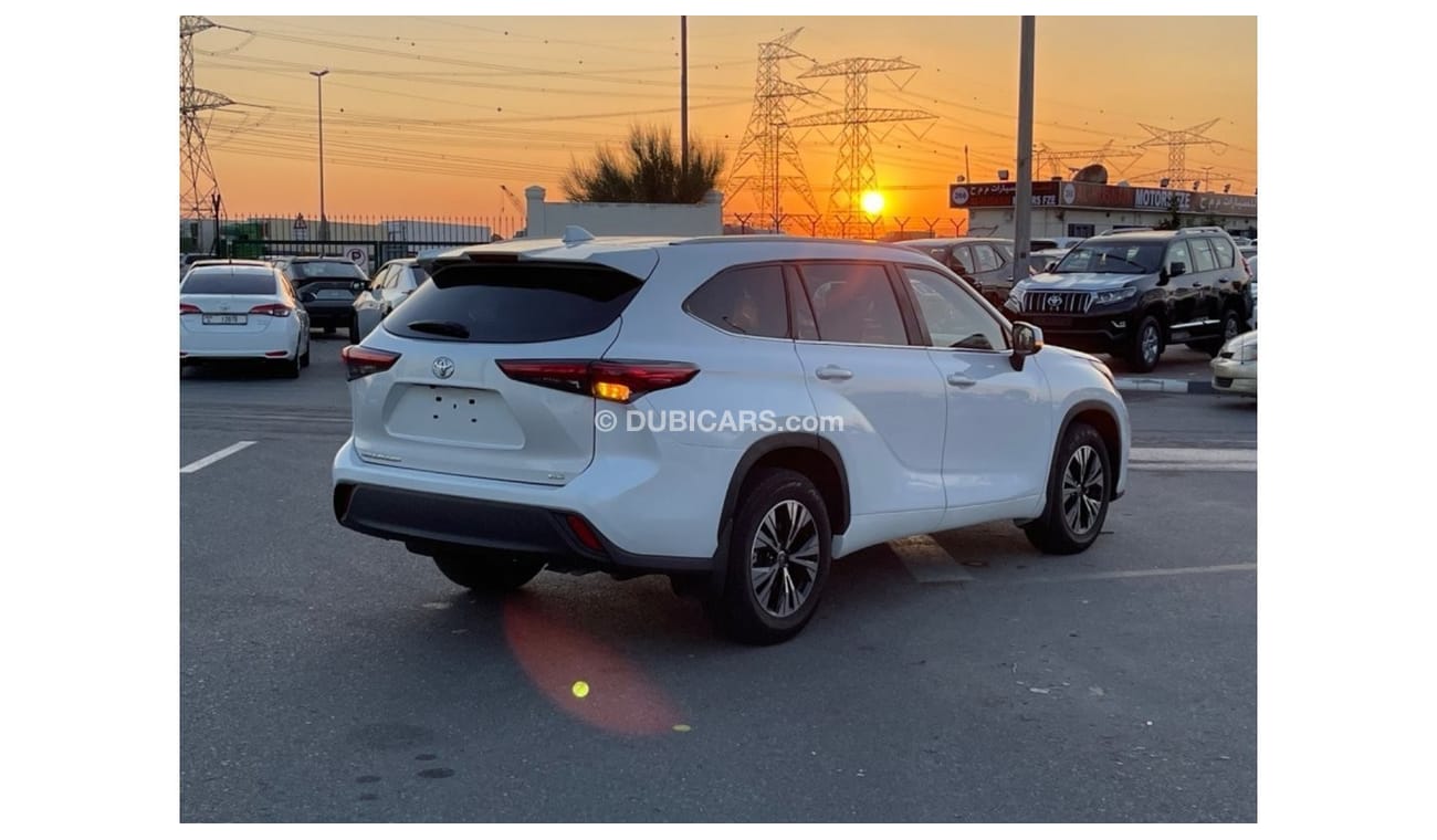 Toyota Highlander 2023 TOYOTA HIGHLANDER XLE IMPORTED FROM USA