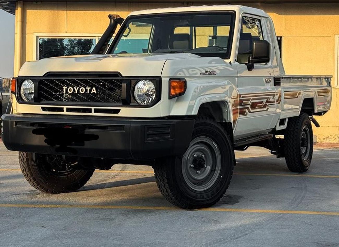 Toyota Land Cruiser Pick Up Landcruiser pickup LC79 single cabin,2024,diesel engine 4.2L, 6cylinders, manual gear,4x4
