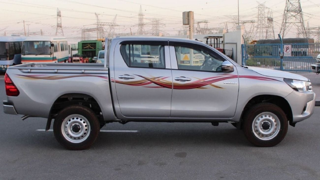 Toyota Hilux HILUX 2.4L MT DIESEL P.WINDO 2024