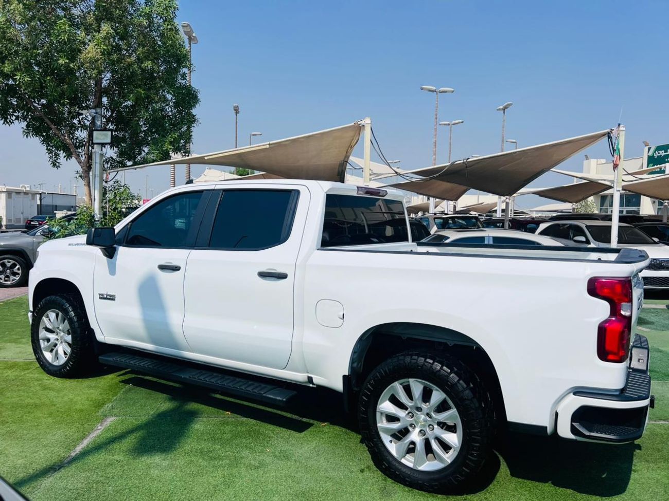 شيفروليه سيلفارادو Very clean car low mileage 4 cylinder turbo