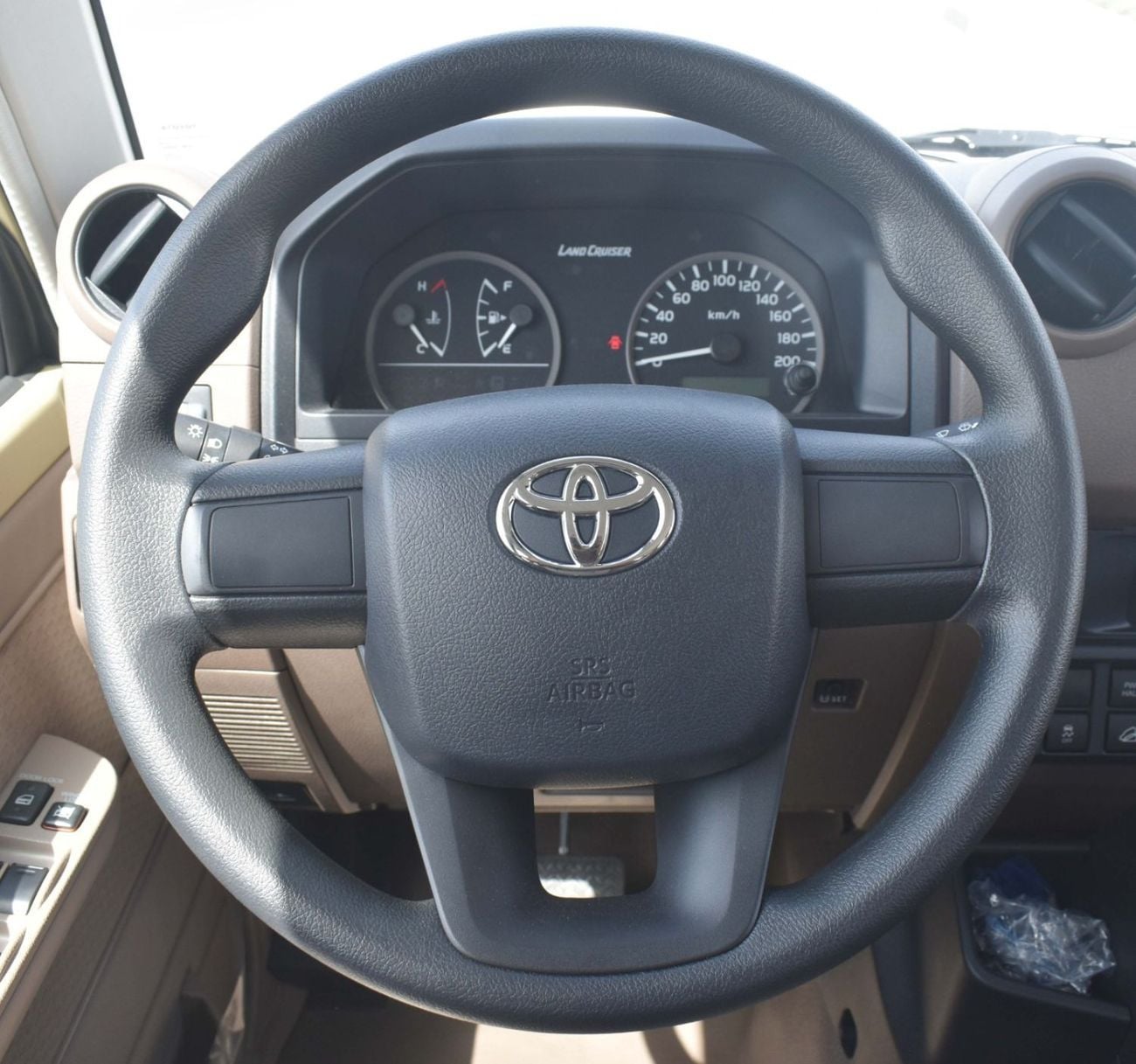 Toyota Land Cruiser Pick Up DC 2.8AT diesel