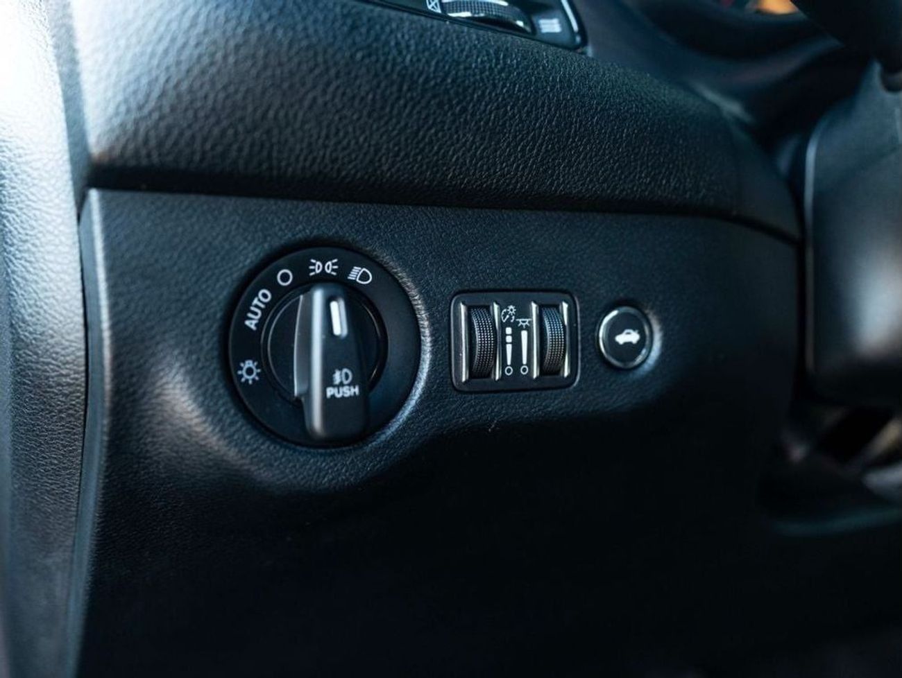 دودج تشالينجر SXT Plus 3.6L