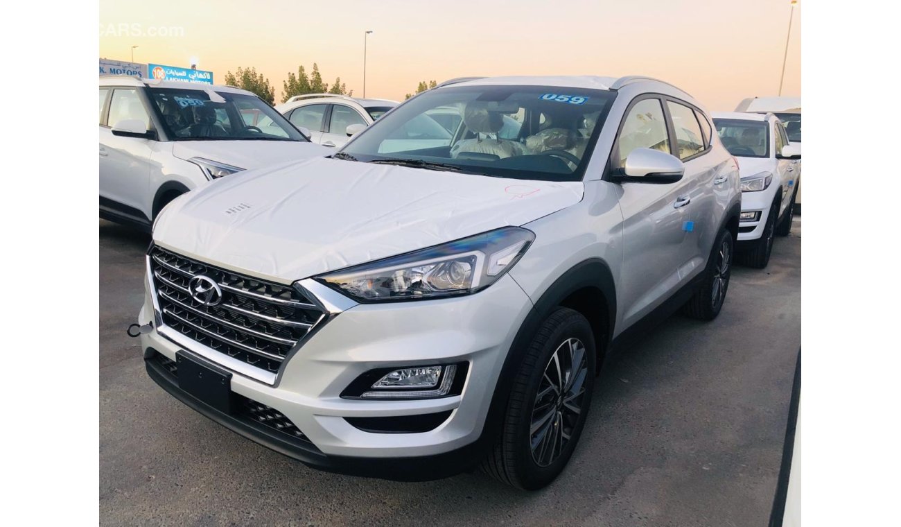 Hyundai Tucson 2.0L, PUSH/START, ALLOY RIMS 18'', 2-POWER SEATS, REAR AC, WIRELESS CHARGER, COOL BOX GLOVES, HTIF3