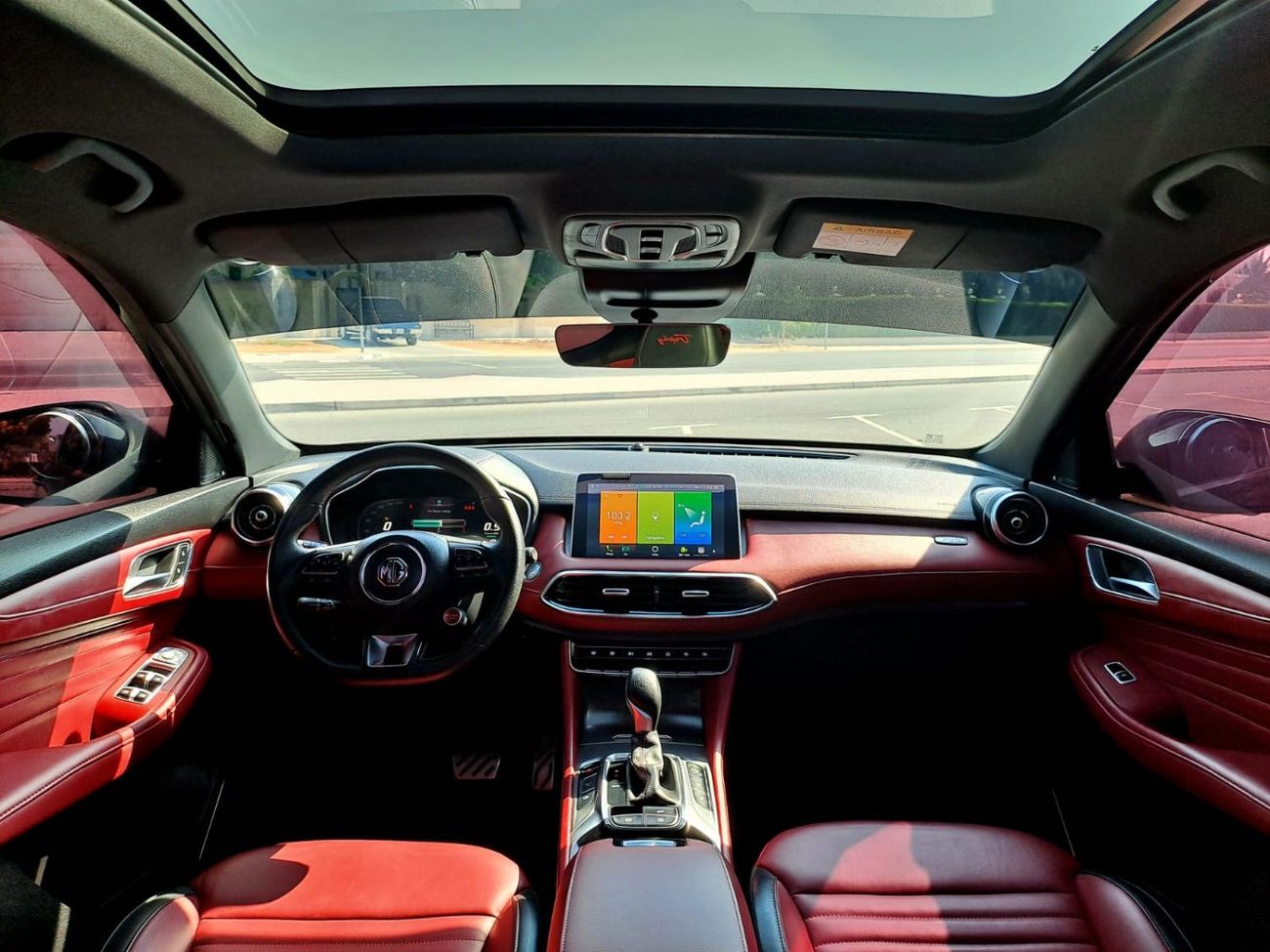 MG HS Luxury 2.0L 780-Monthly l GCC l Panoramic, Cruise, Leather l Accident Free