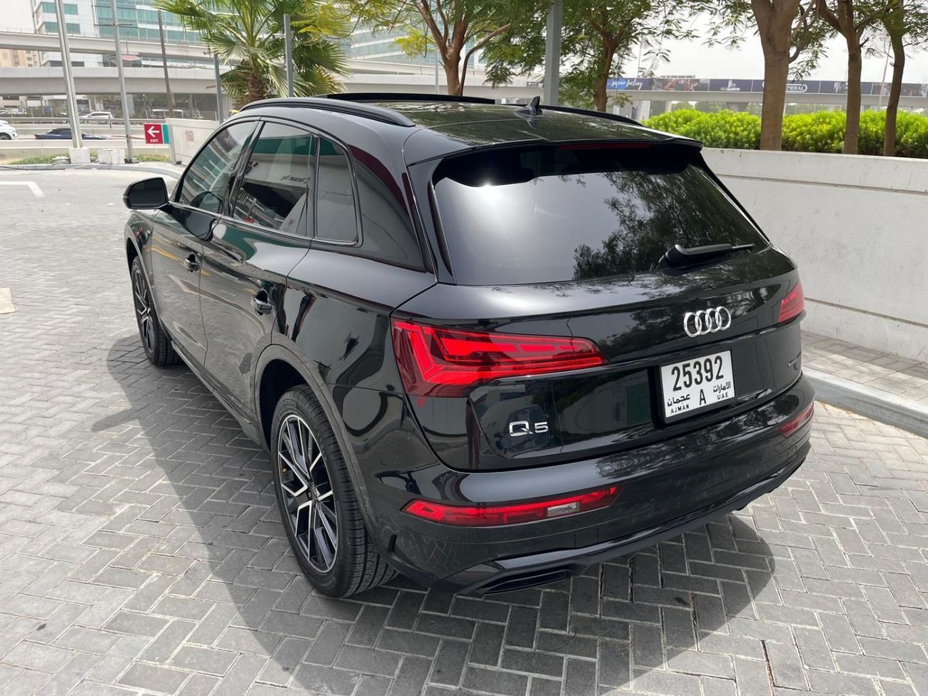 Audi Q5 45 TFSI quattro S Line 2.0L (245 HP) SUV Coupe 45 TFSI quattro S *NO ACCIDENTS * MOONROOF *