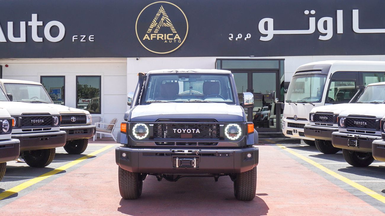 تويوتا لاند كروزر بيك آب LX 4.0L V6 Double Cabin Auto transmission