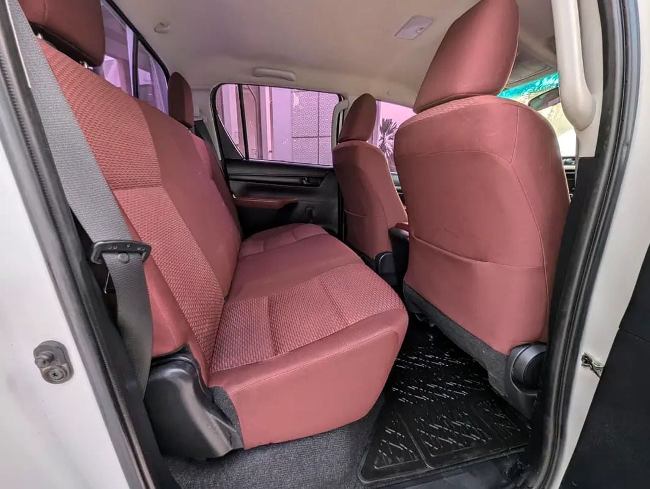 Toyota Hilux GL 2.7 L 4X4 Automatic - Original paint - GCC Specs Dual Cab Pickup