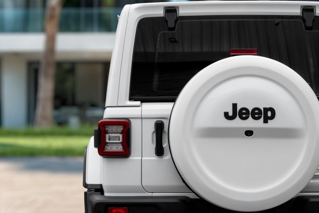 Jeep Wrangler WRANGLER UNLIMITED SAHARA | 2,546 P.M | 0% Downpayment | WELL MAINTAINED!