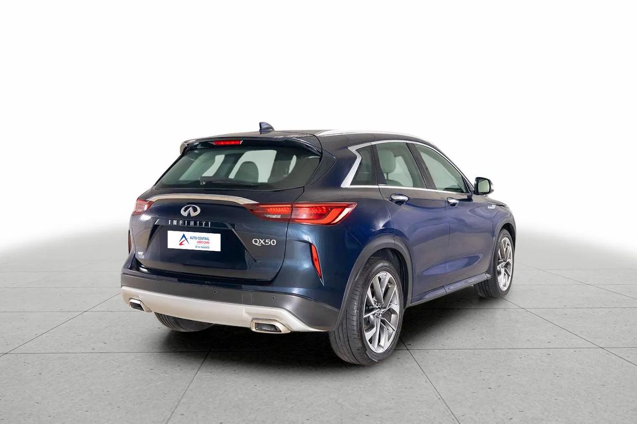 إنفينيتي QX50 LUXE 2.0