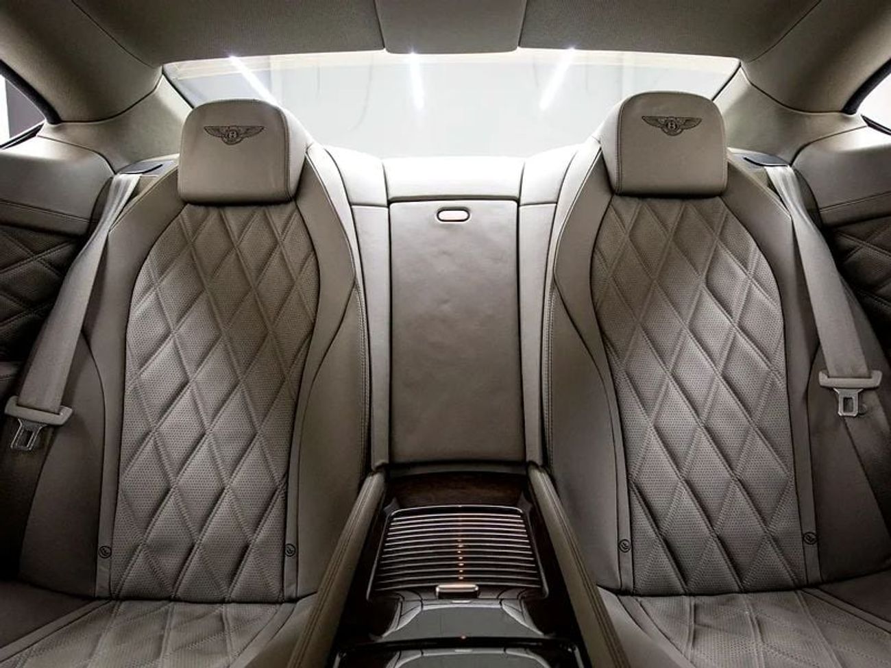 بنتلي كونتيننتال GT 6.0L (552 HP)