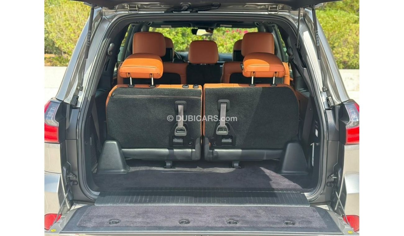 Lexus LX 570 Premier Lexus LX570  Full Option  2017 GCC 65,000 KM Under Warranty