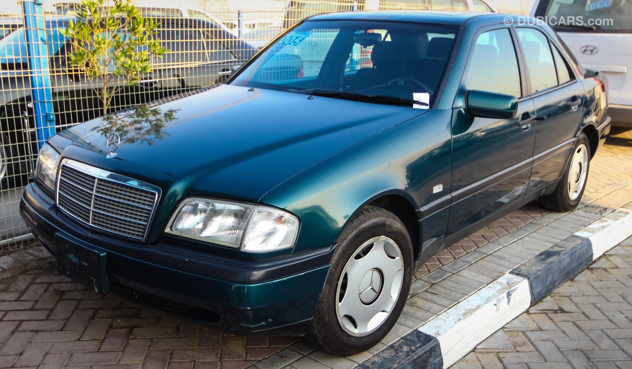 Mercedes-Benz C200