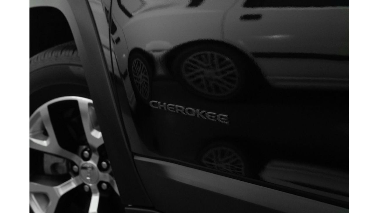 Jeep Cherokee Trailhawk 2016 Jeep Cherokee Trail-Hawk V6 / Full-Service History