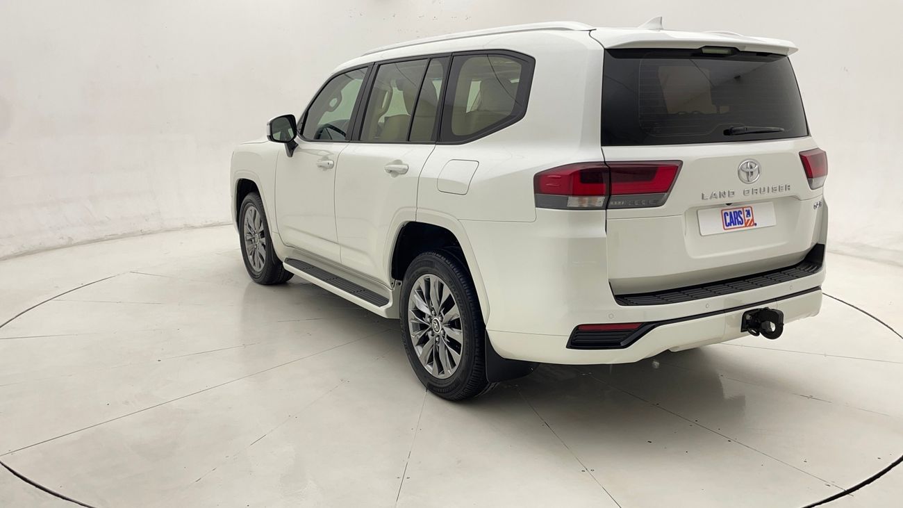 تويوتا لاند كروزر GXR 4 | بدون دفعة مقدمة | اختبار القيادة في المنزل