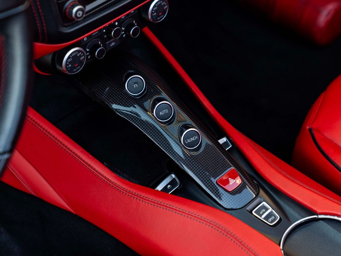 Ferrari California T FERRARI CALIFORNIA T • ONLY 54K KM • 3.9L TURBOCHARGED • OFFICIAL AL TAYER WARRANTY