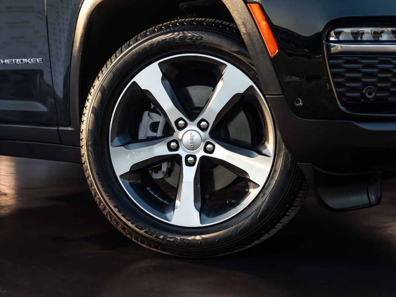 جيب جراند شيروكي L Limited 3.6L