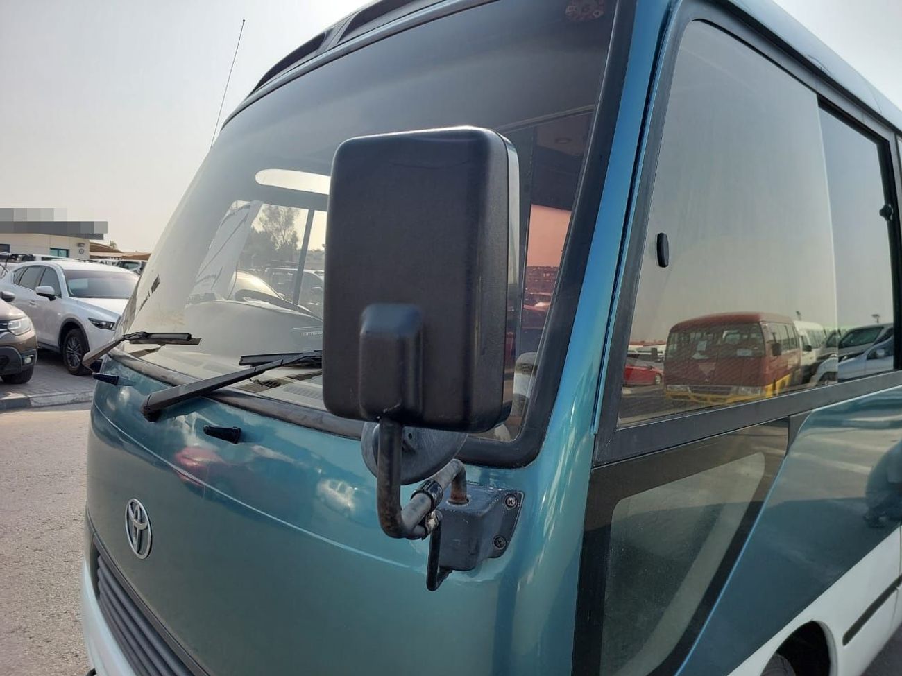 Toyota Coaster TOYOTA COASTER BUS 1997 RHD 4.1 L DIESEL AUTOMATIC (PM04890)