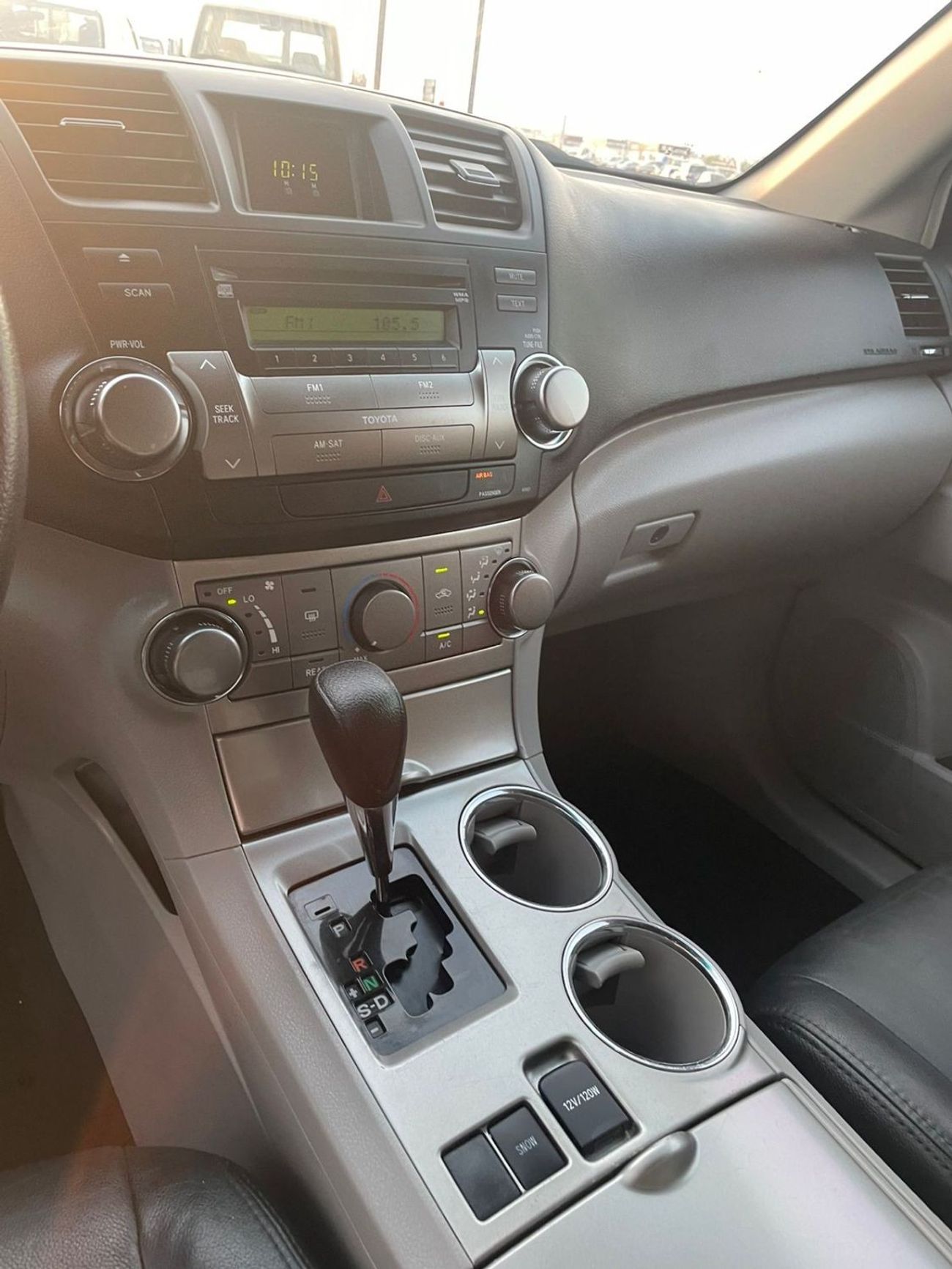 تويوتا هايلاندر 2012 Toyota Highlander LE+ MidOption - 3.5L V6 - 7 Seater - Fully Maintained - 90,000 Mileage