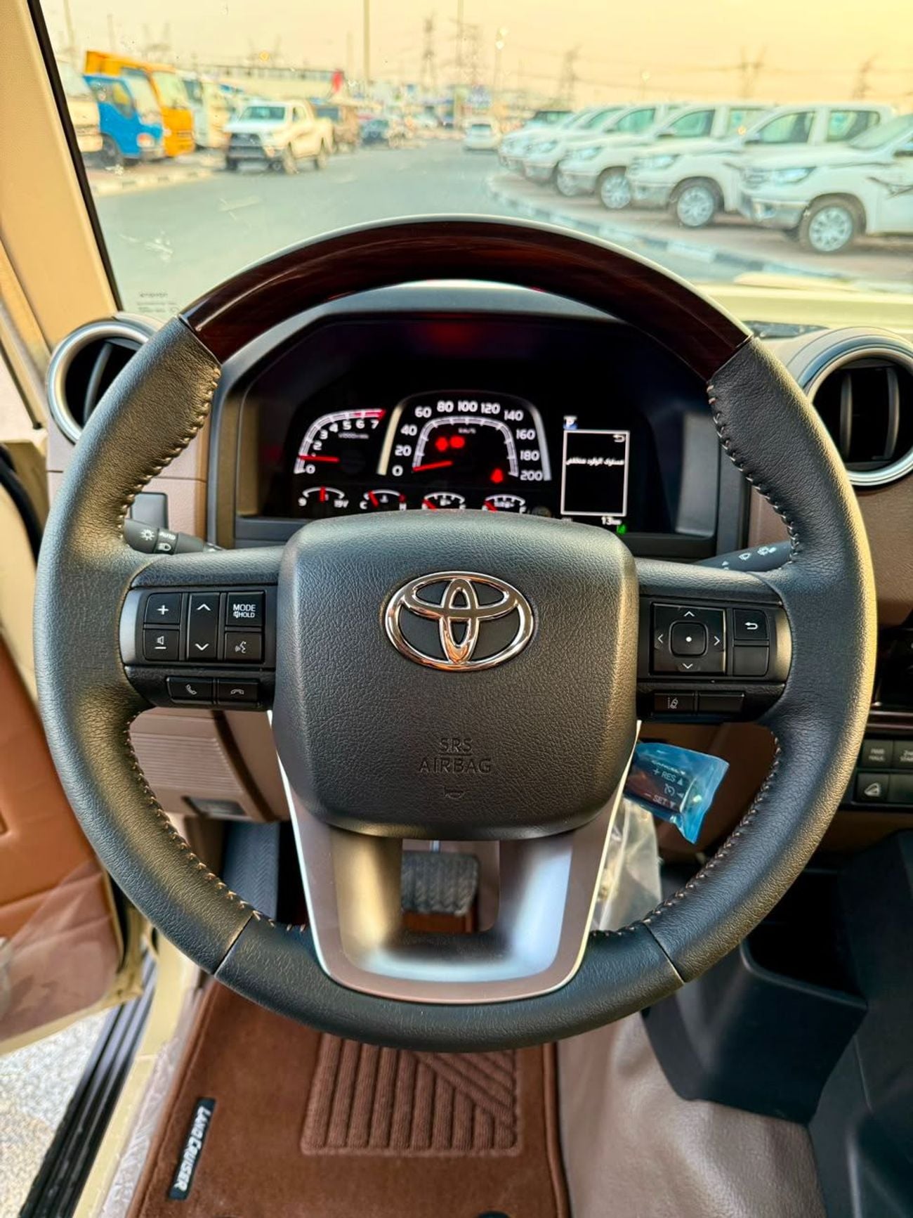 Toyota Land Cruiser 70 Toyota LC79 SC AT 2026