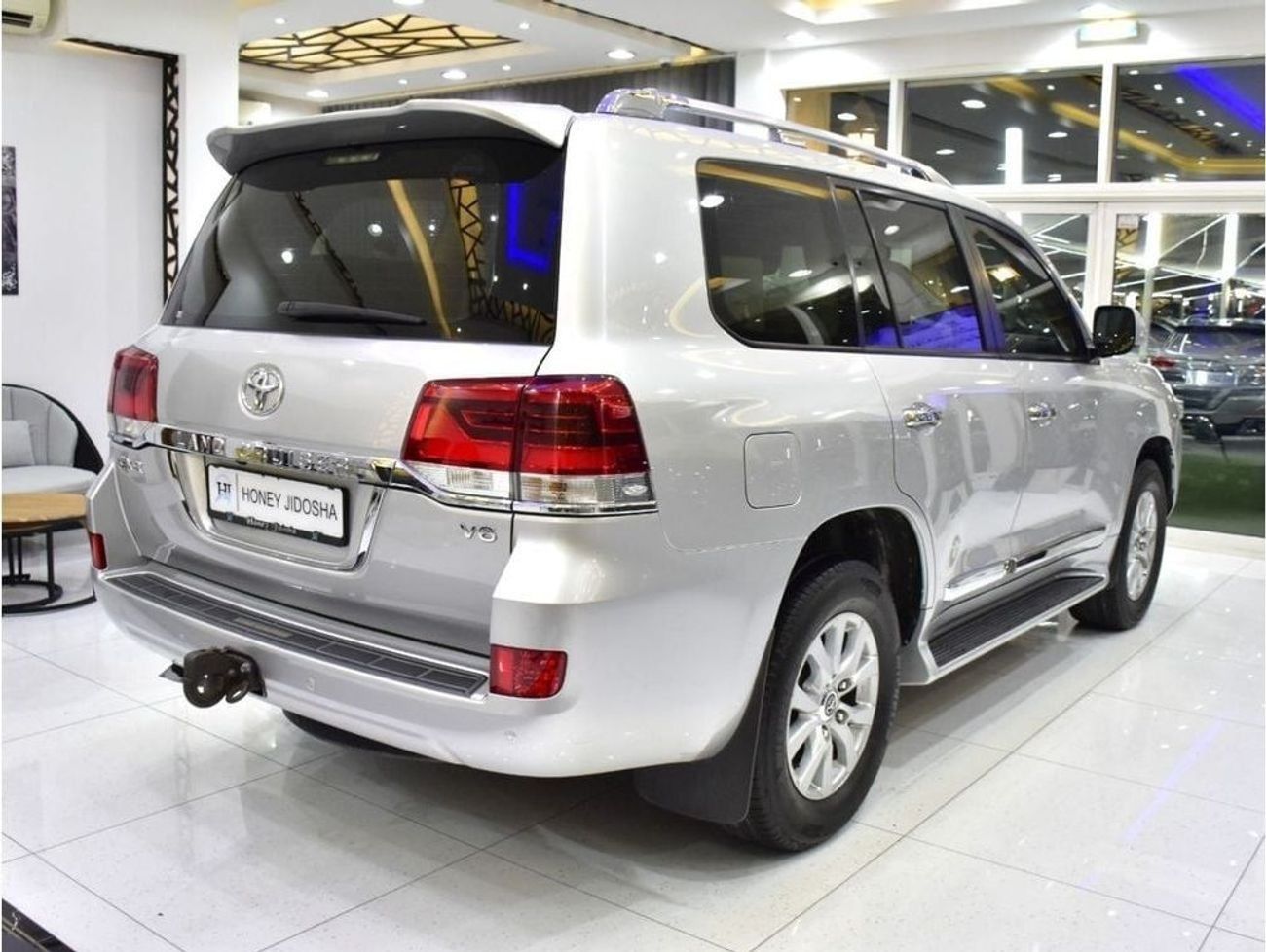 تويوتا لاند كروزر EXCELLENT DEAL for our Toyota Land Cruiser GXR ( 2016 Model ) in Silver Color GCC Specs