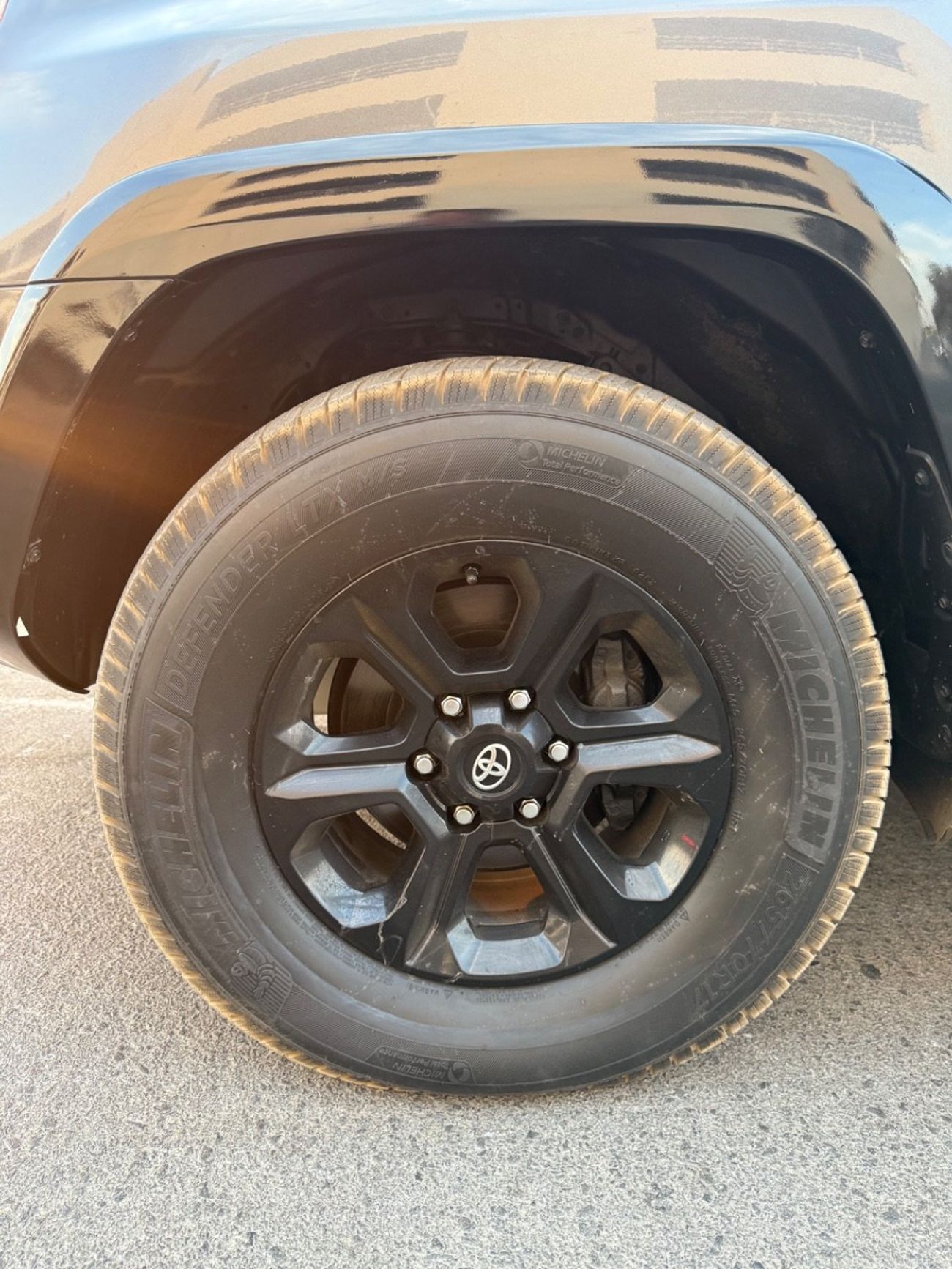 تويوتا Runner4 2017 SR5 PREMIUM SPORT 7 SEATER 4x4 USA SPEC