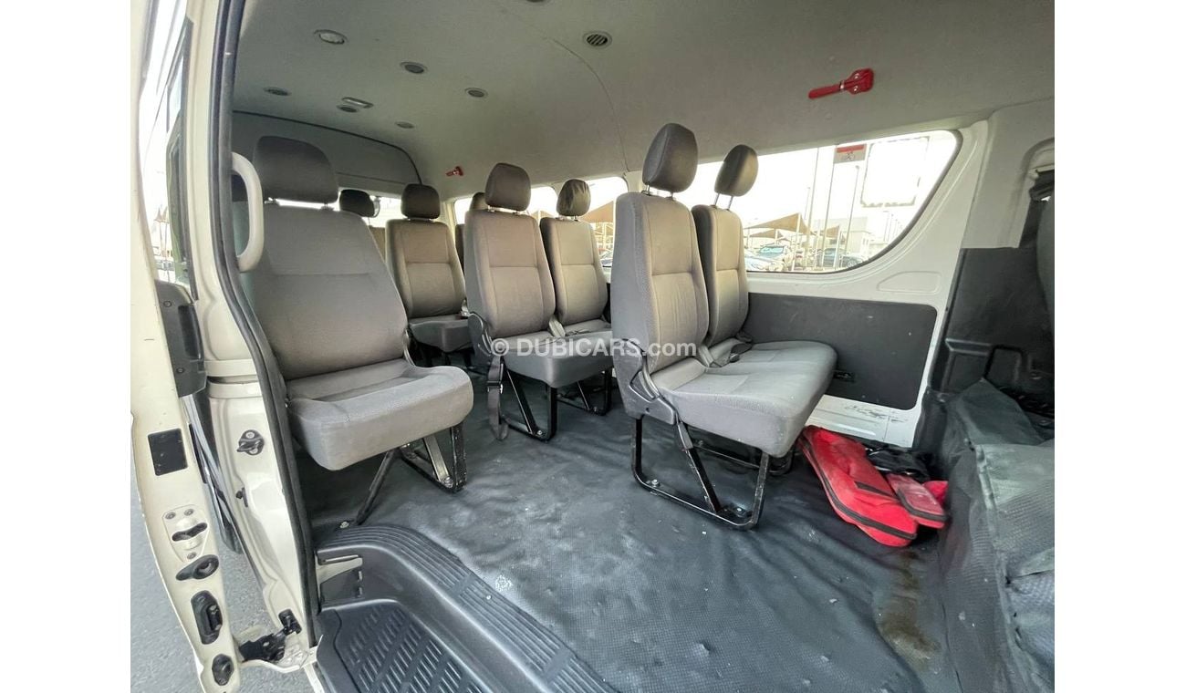Toyota Hiace GL - High Roof LWB Toyota Hiace 2017 GCC, in excellent condition, without accidents, very clean insi