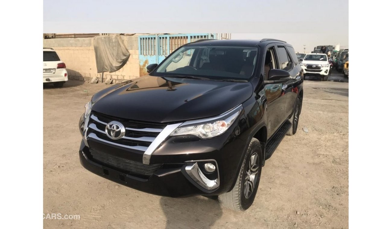 تويوتا فورتونر DIESEL 2.8 L AUTOMATIC  YEAR 2018 RIGHT HAND DRIVE (EXPORT ONLY)