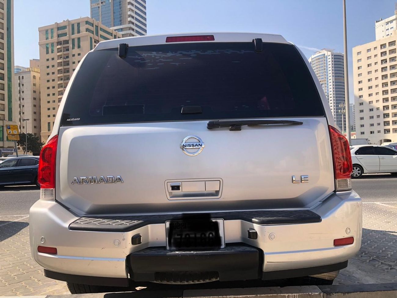 نيسان أرمادا LE 5.6L (317 HP)