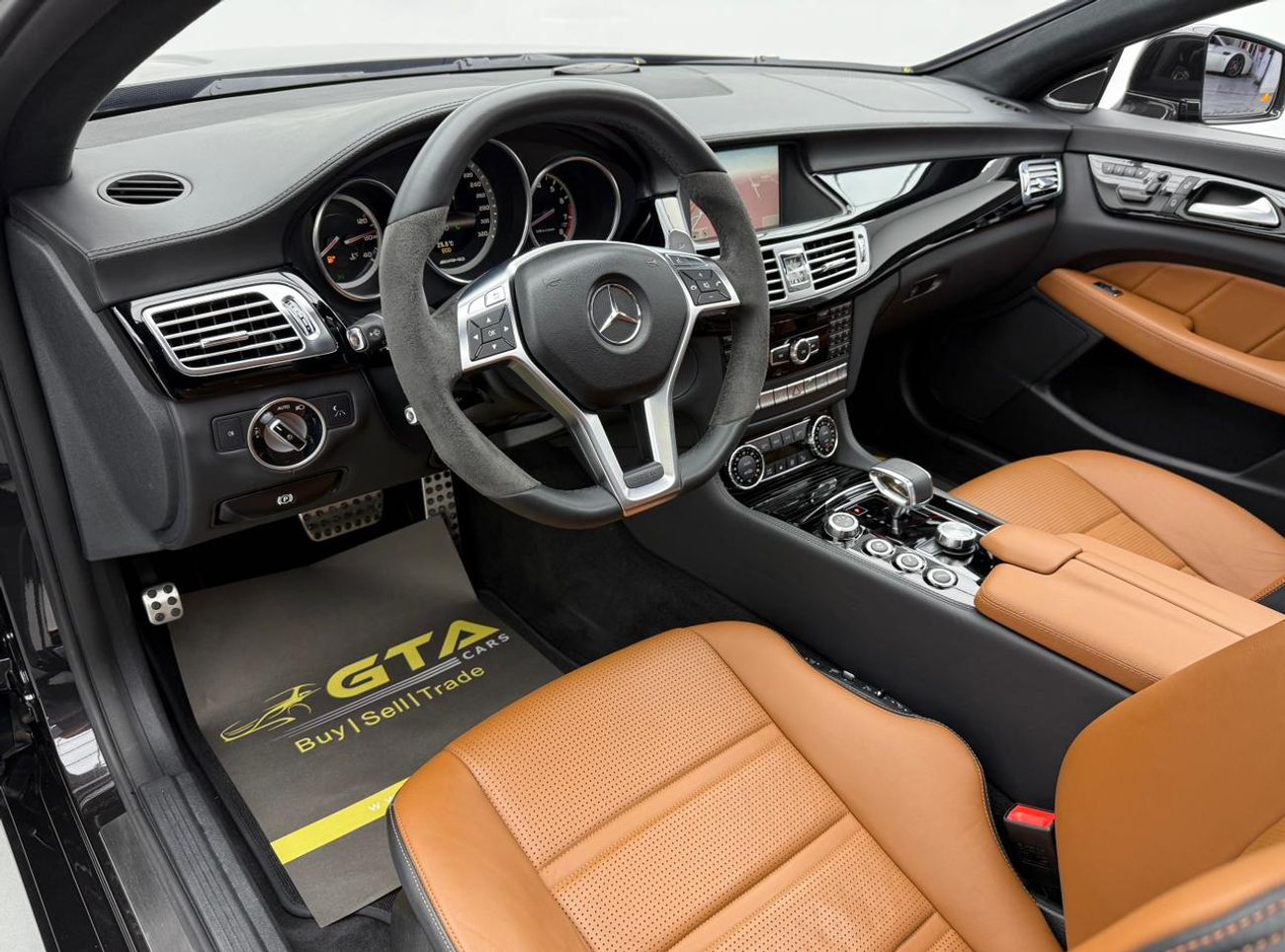 مرسيدس بنز CLS 63 AMG 2013 Mercedes Benz CLS 63 AMG, Full Mercedes Service History, Fully Loaded, Excellent Condition, GCC