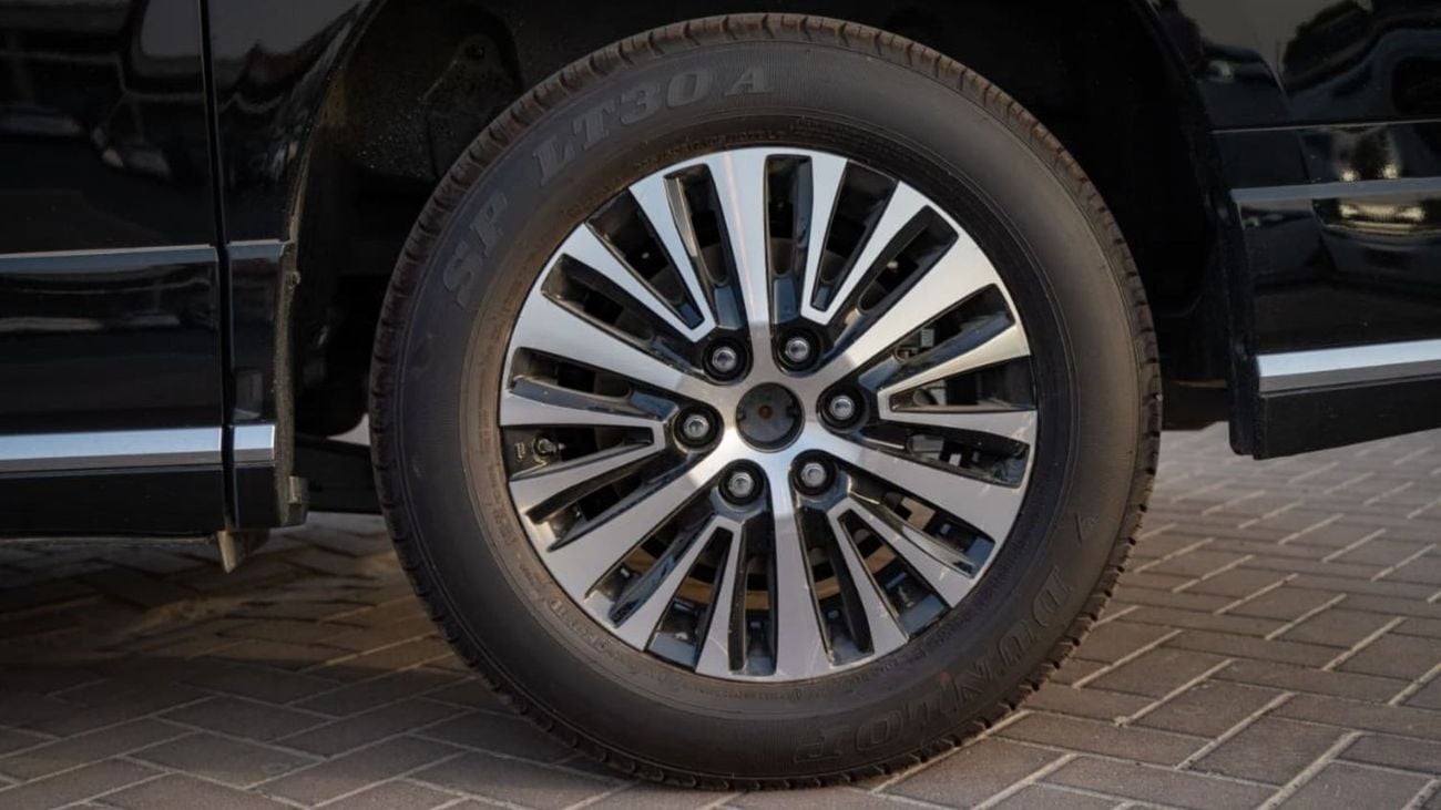 تويوتا جرافينا 2.8L, 4-Cylinder Turbo Diesel - Automatic - 6 Seater - 5 Door - RWD